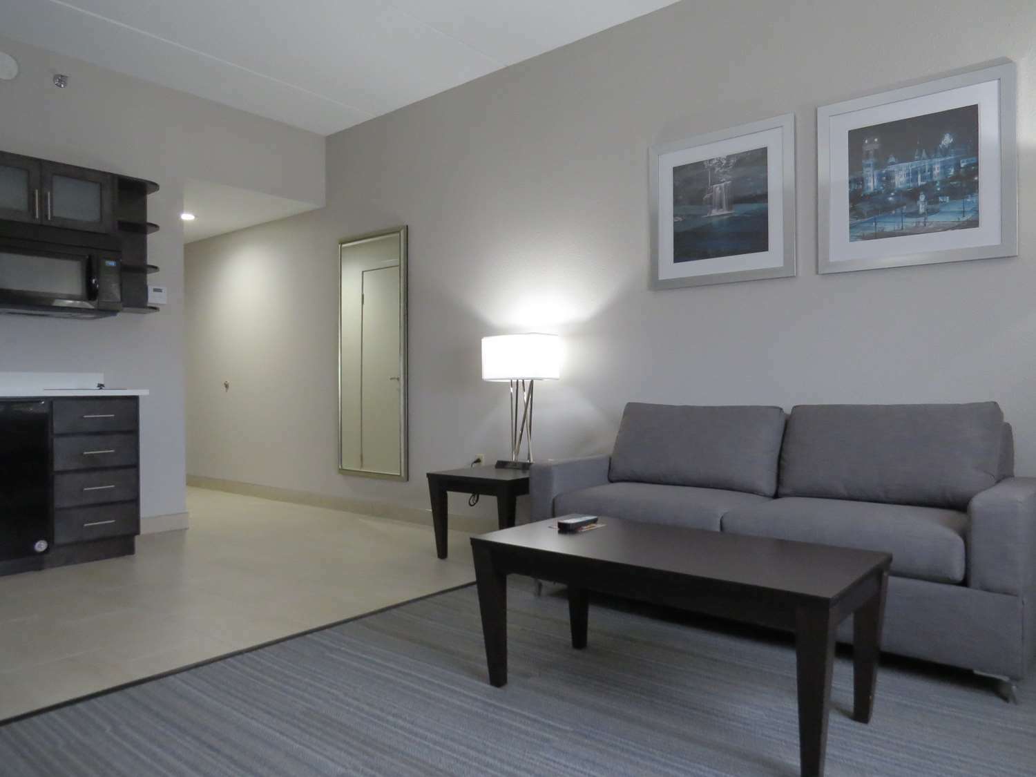 King Suite with Kitchenette,782836032:JPEG